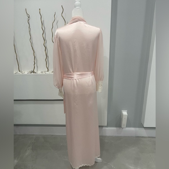 Elegant Pink Lace Trim Robe Christian  Dior - Picture 5 of 12
